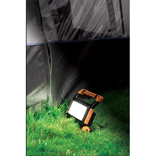 MP4060 30W (3000lm) LED Floodlight & Powerbank